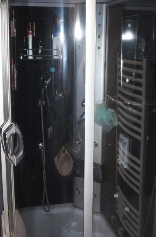 Apartment Rustaveli 57 バトゥーミ エクステリア 写真