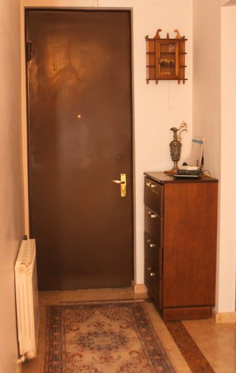 Apartment Rustaveli 57 バトゥーミ エクステリア 写真