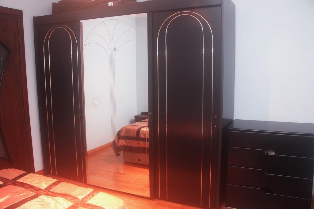 Apartment Rustaveli 57 バトゥーミ エクステリア 写真